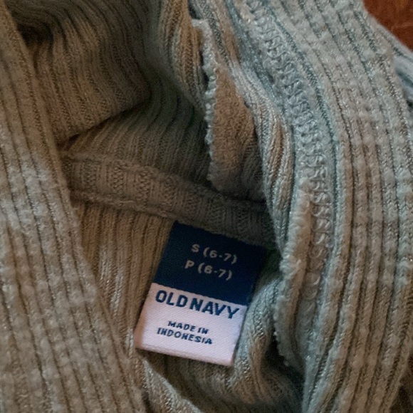 Girls Old Navy cropped sweater - Picture 2 of 2